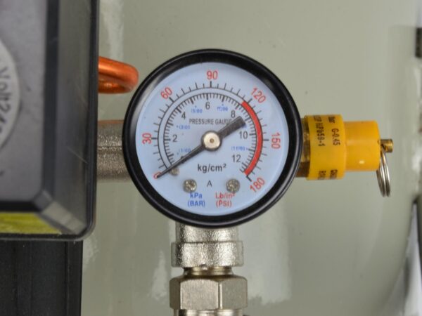 Alapmodell kompresszor 50L 230V - Kezdő 1,5LE 150L/min - Image 8