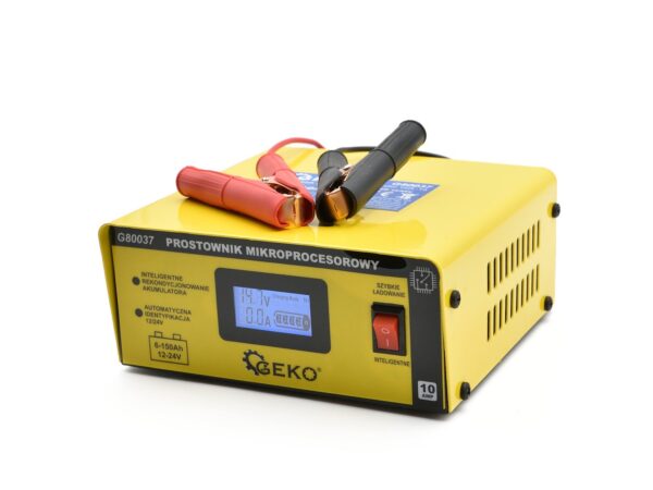Akkumulátortöltő mikroprocesszoros LCD kijelzővel 12/24V