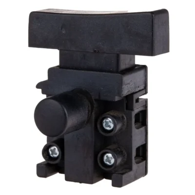 Kapcsoló pólusra szerelt láncfűrészhez